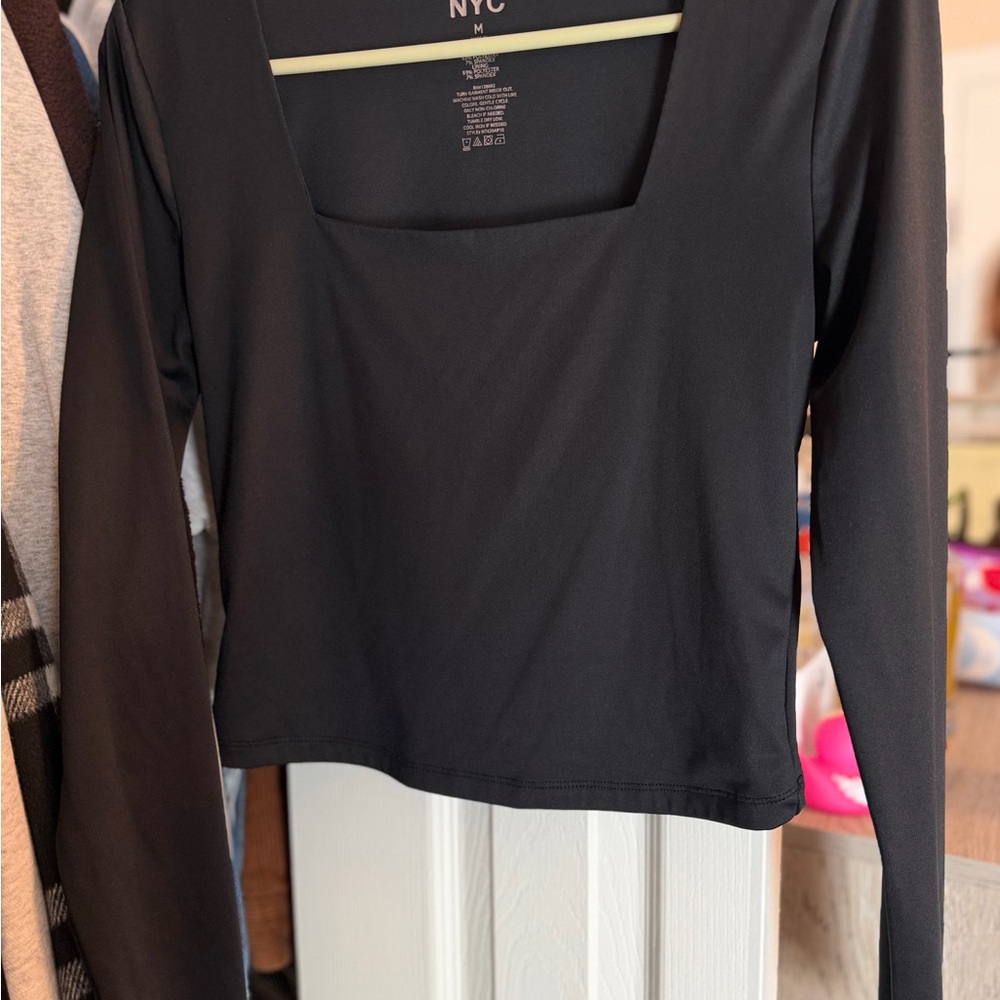 NYC Women's Black Long Sleeve Top